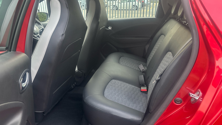 Renault Zoe 100kW GT Line + R135 50kWh Rapid Charge 5dr Auto Electric Hatchback